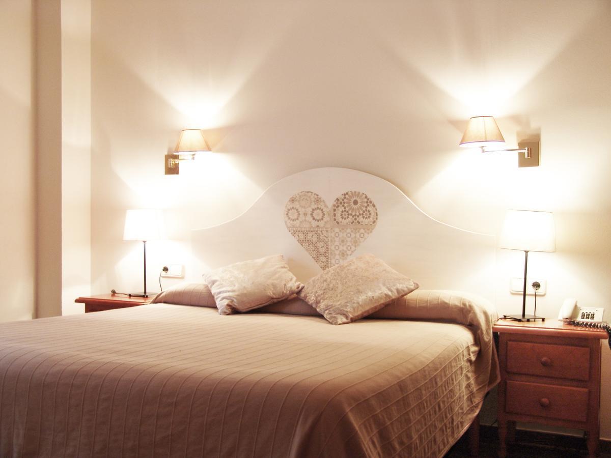 Aparthotel Casa Vella Ордино Экстерьер фото